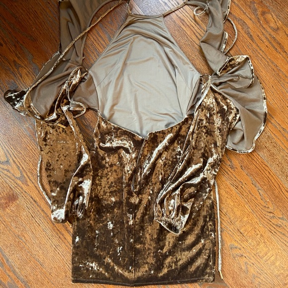 House of Harlow 1960 x Revolve Velvet Dress - Picture 3 of 4